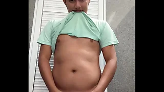 Balançando o Pau no banheiro